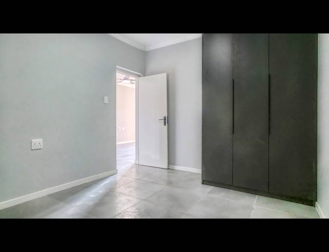 2 BEDROOM APARTMENT RENTED IN BRYANSTON